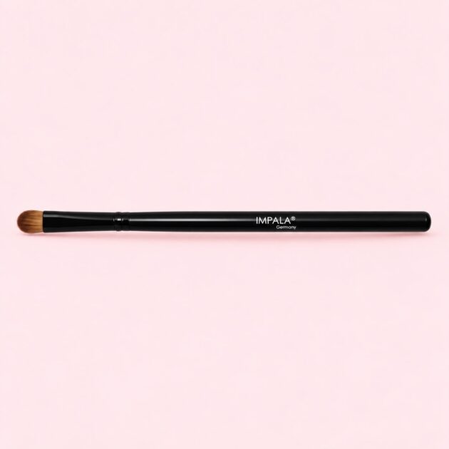 IMPALA Small Eyeshadow Brush